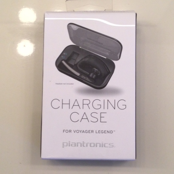 Platronics Other - Almost new Voyager Legend Platronic Charging Case